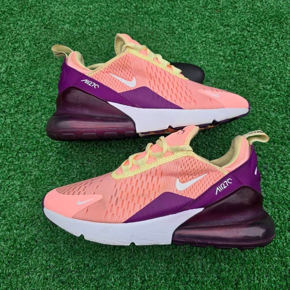 Nike air 270 - Women's Runnig shoes - Size 6y